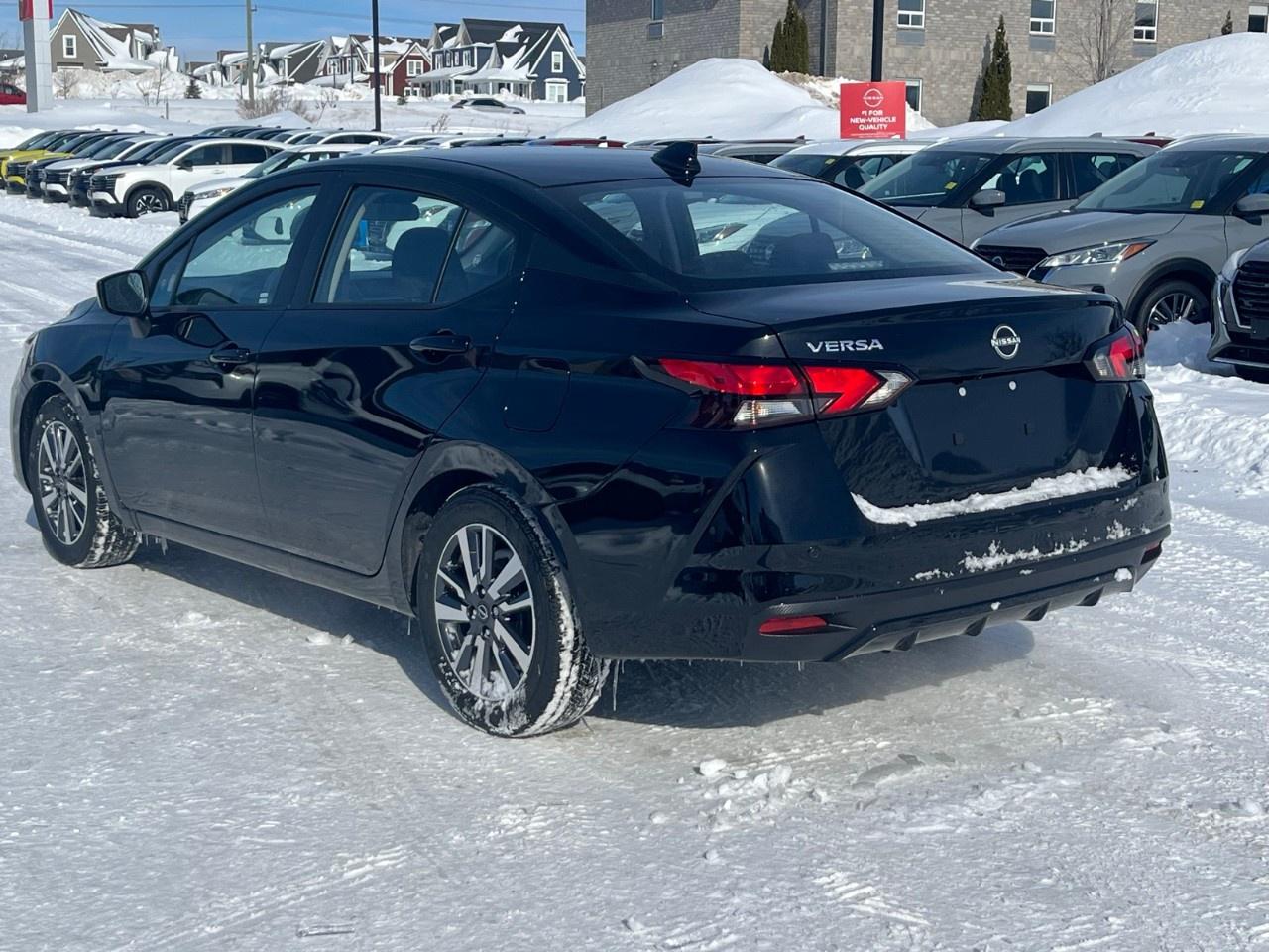 2025 Nissan Versa SV CVT Photo