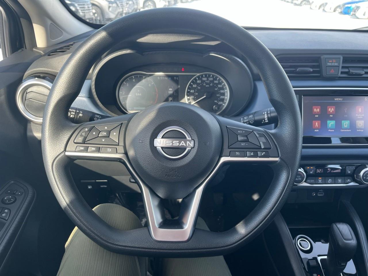 2025 Nissan Versa SV CVT Photo