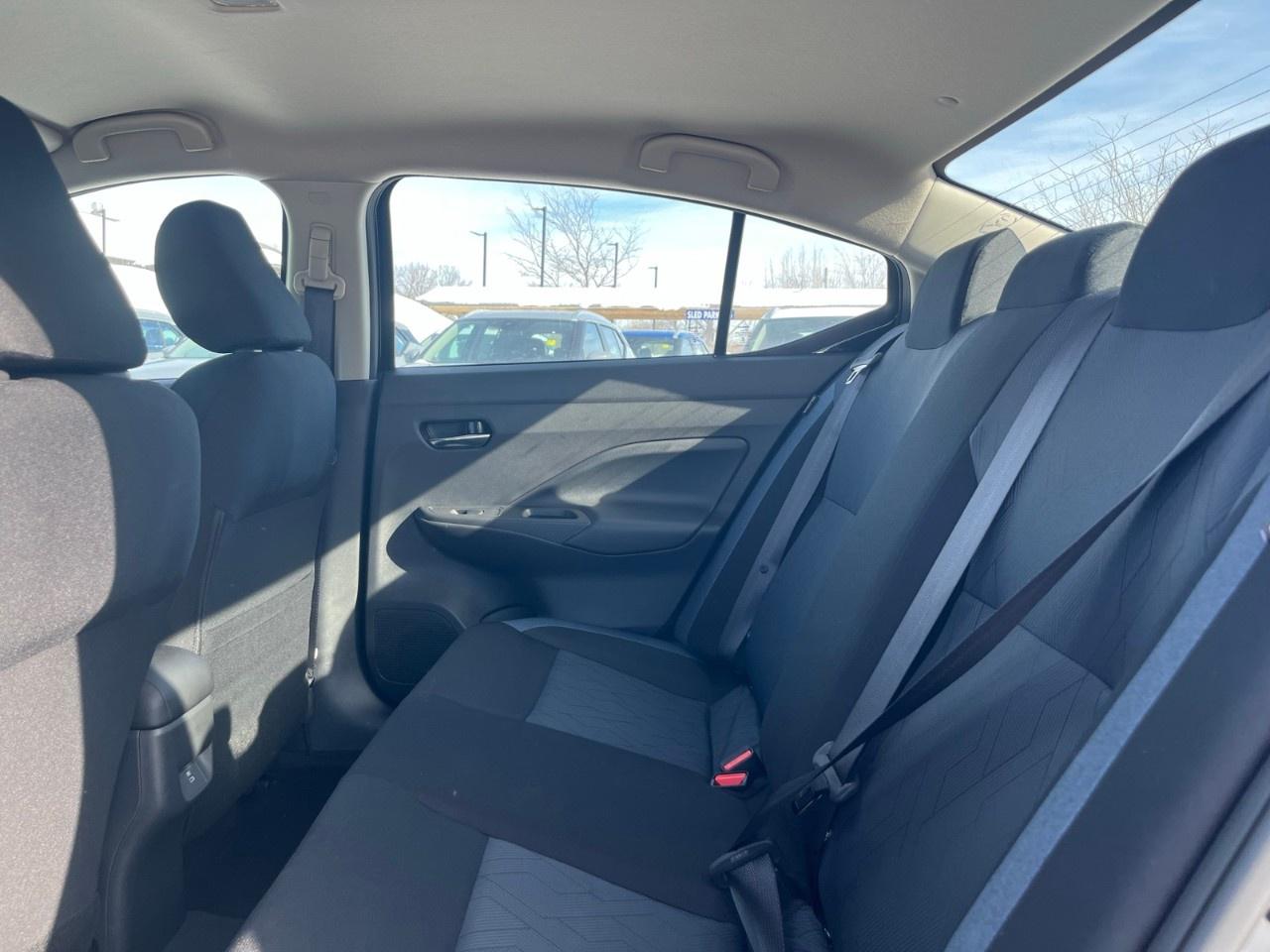 2025 Nissan Versa SV CVT Photo