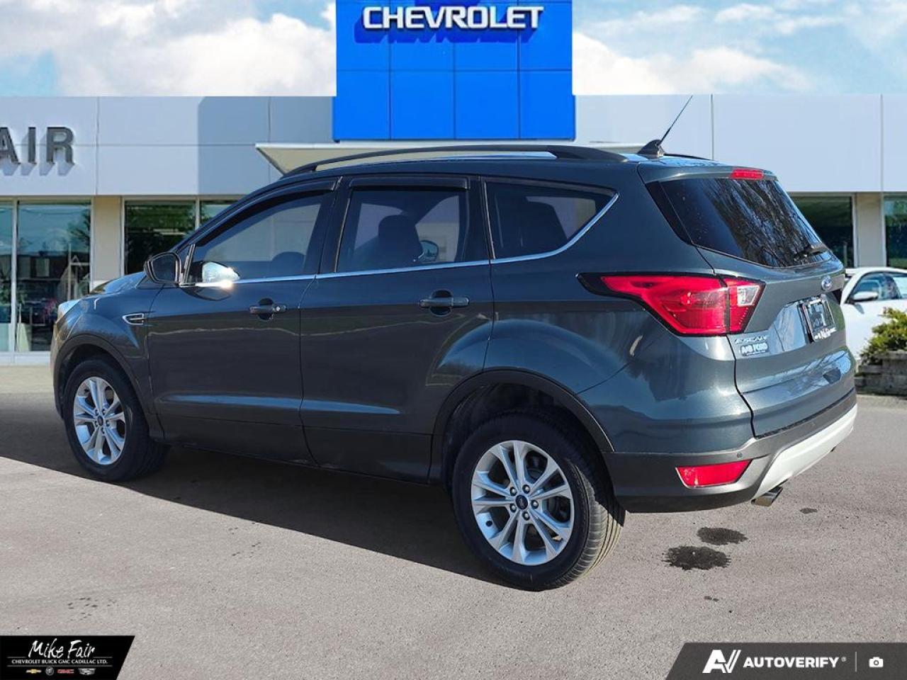 2019 Ford Escape SEL Photo3