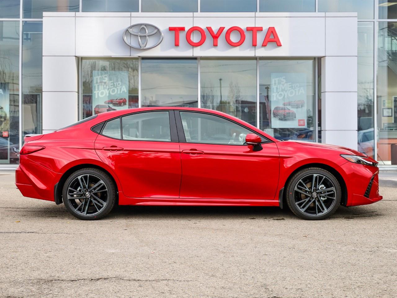 2026 Toyota Camry XSE Photo2