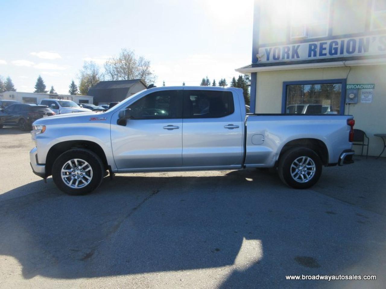 2022 Chevrolet Silverado 1500 GREAT KM'S RST-Z71-EDITION 5 PASSENGER 6.2L - V8.. 4X4.. CREW-CAB.. SHORTY.. HEATED SEATS & WHEEL.. BACK-UP CAMERA.. BLUETOOTH SYSTEM.. Photo2