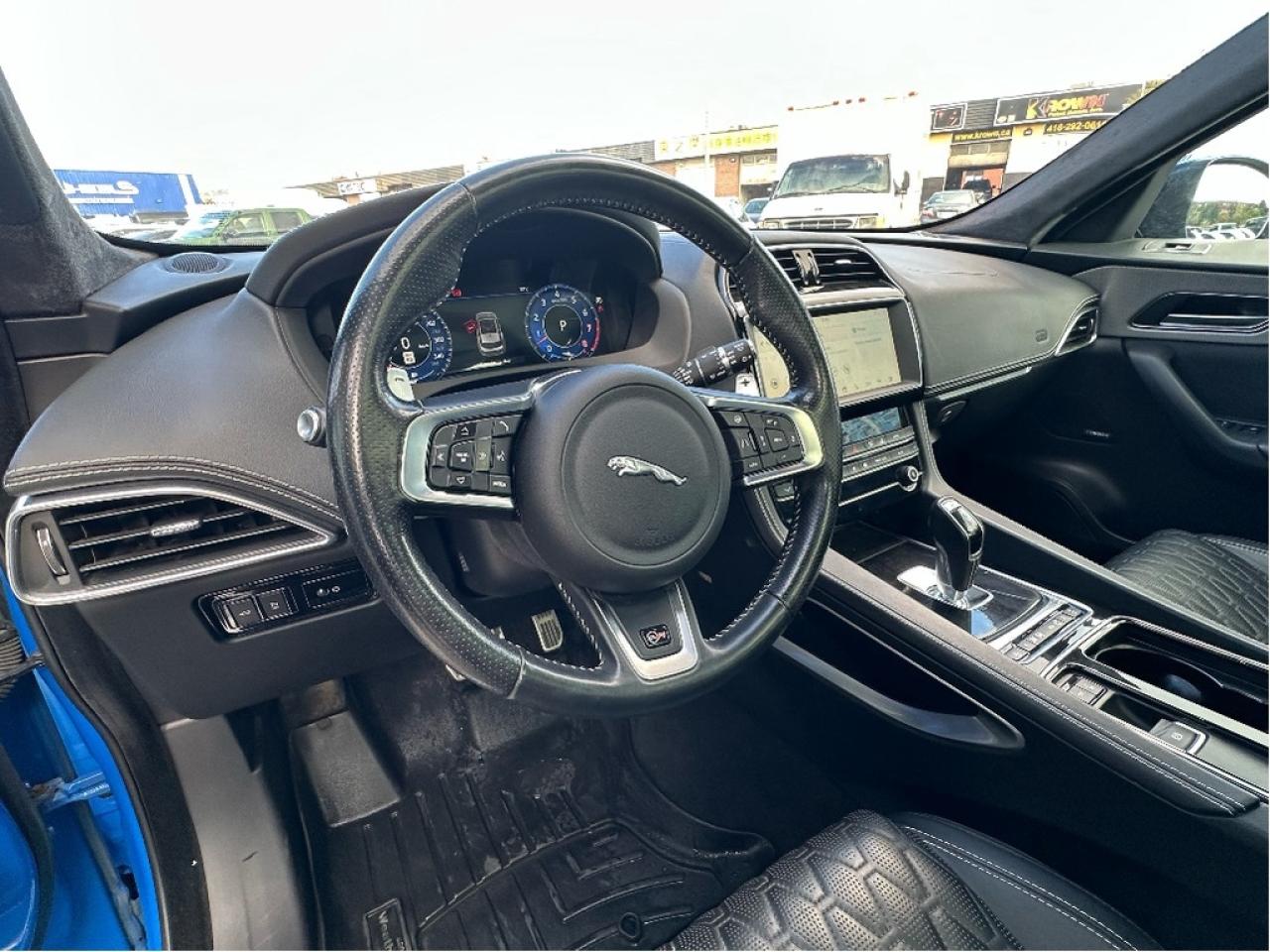 2020 Jaguar F-PACE SVR Photo