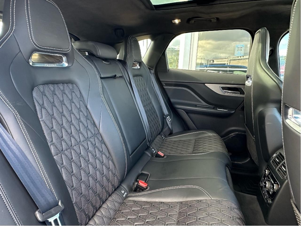 2020 Jaguar F-PACE SVR Photo