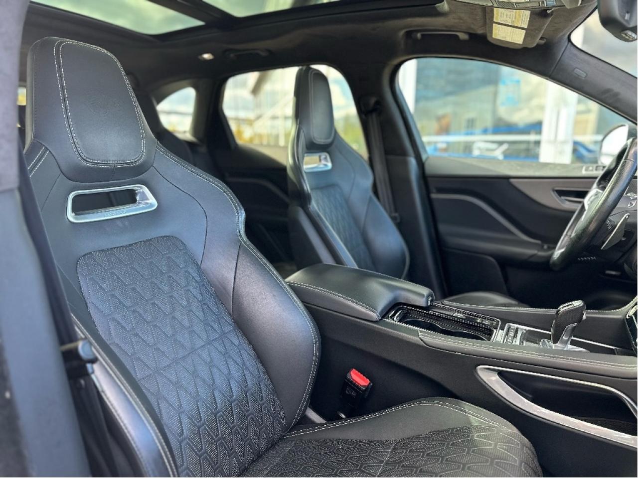 2020 Jaguar F-PACE SVR Photo