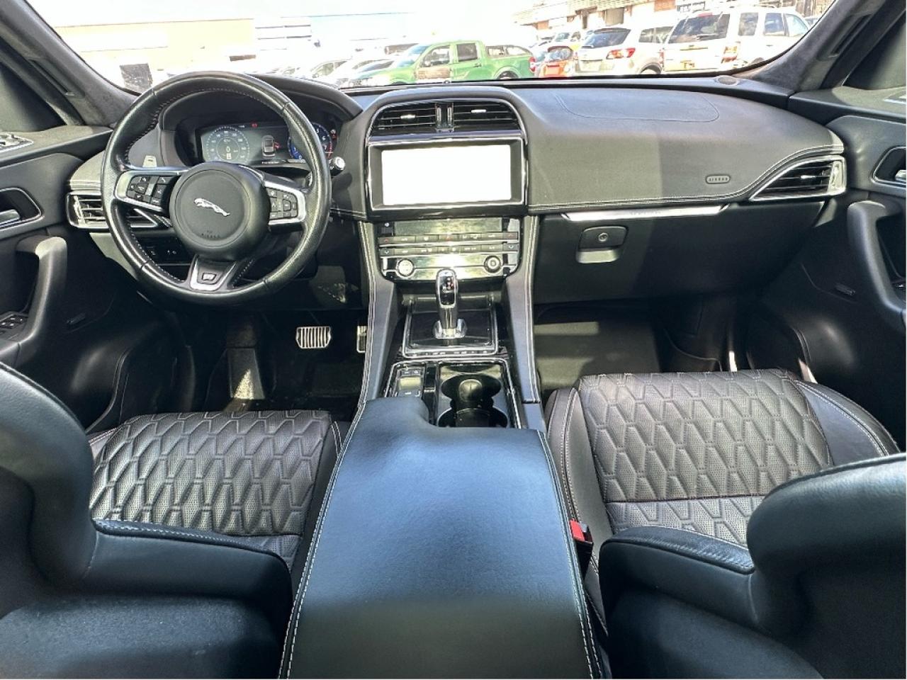 2020 Jaguar F-PACE SVR Photo