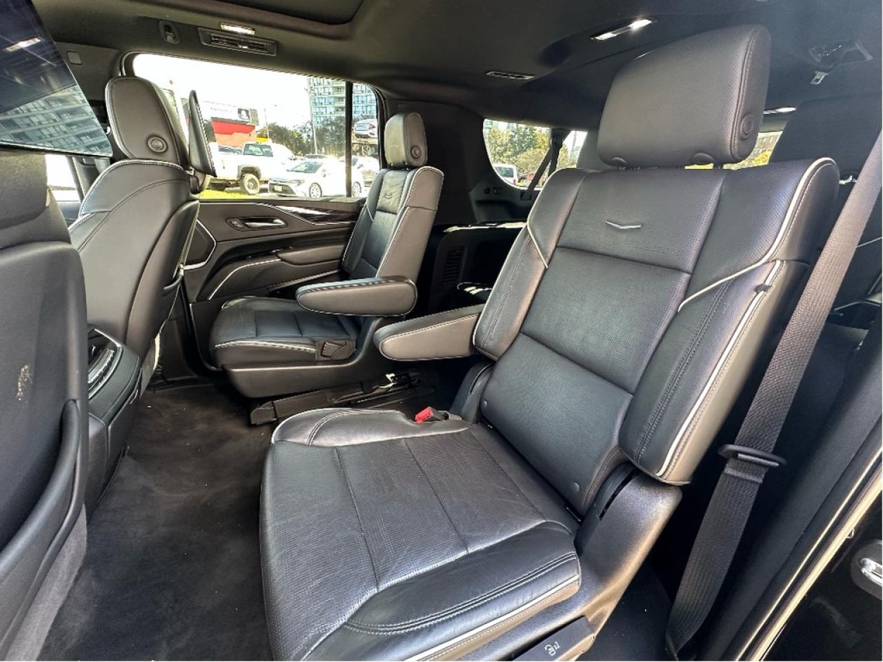 2023 Cadillac Escalade ESV Sport Photo