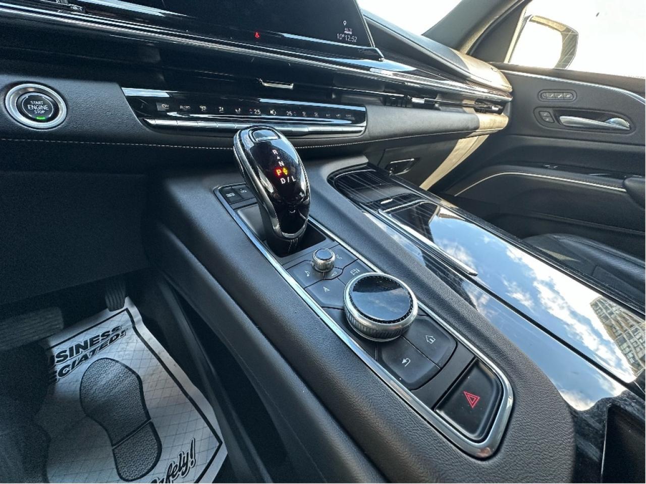 2023 Cadillac Escalade ESV Sport Photo