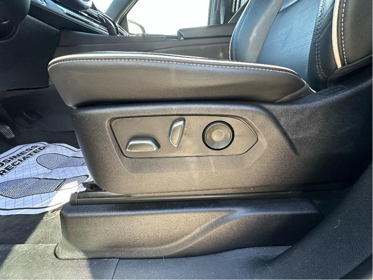 2023 Cadillac Escalade ESV Sport Photo