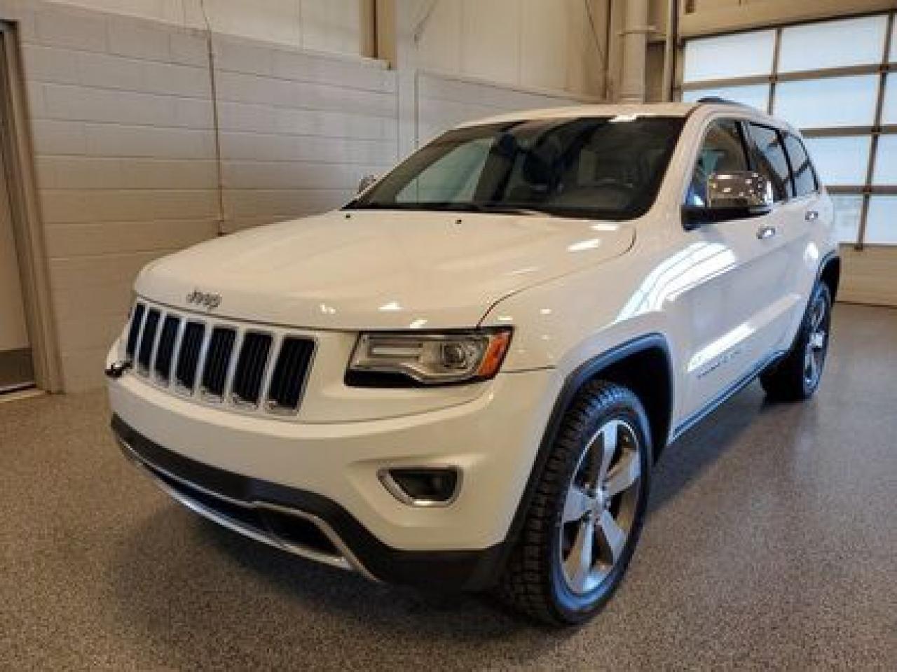 Used 2015 Jeep Grand Cherokee Limited for sale in Moose Jaw, SK