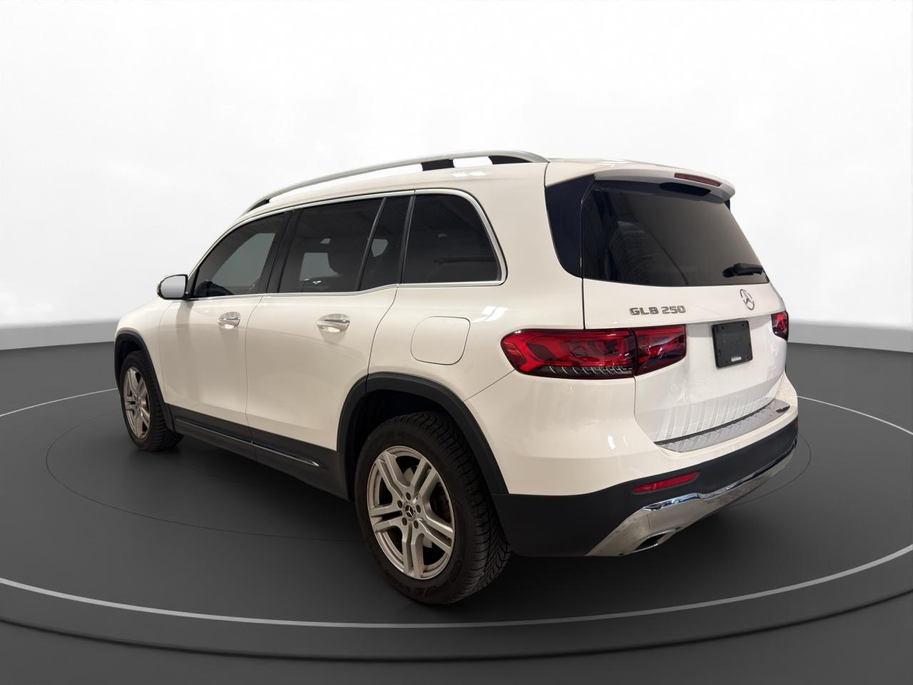 2020 Mercedes-Benz GLB GLB 250 |7 PASSENGER Photo4