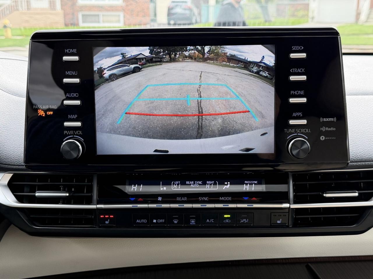 2021 Toyota Sienna XLE AWD - Photo #15