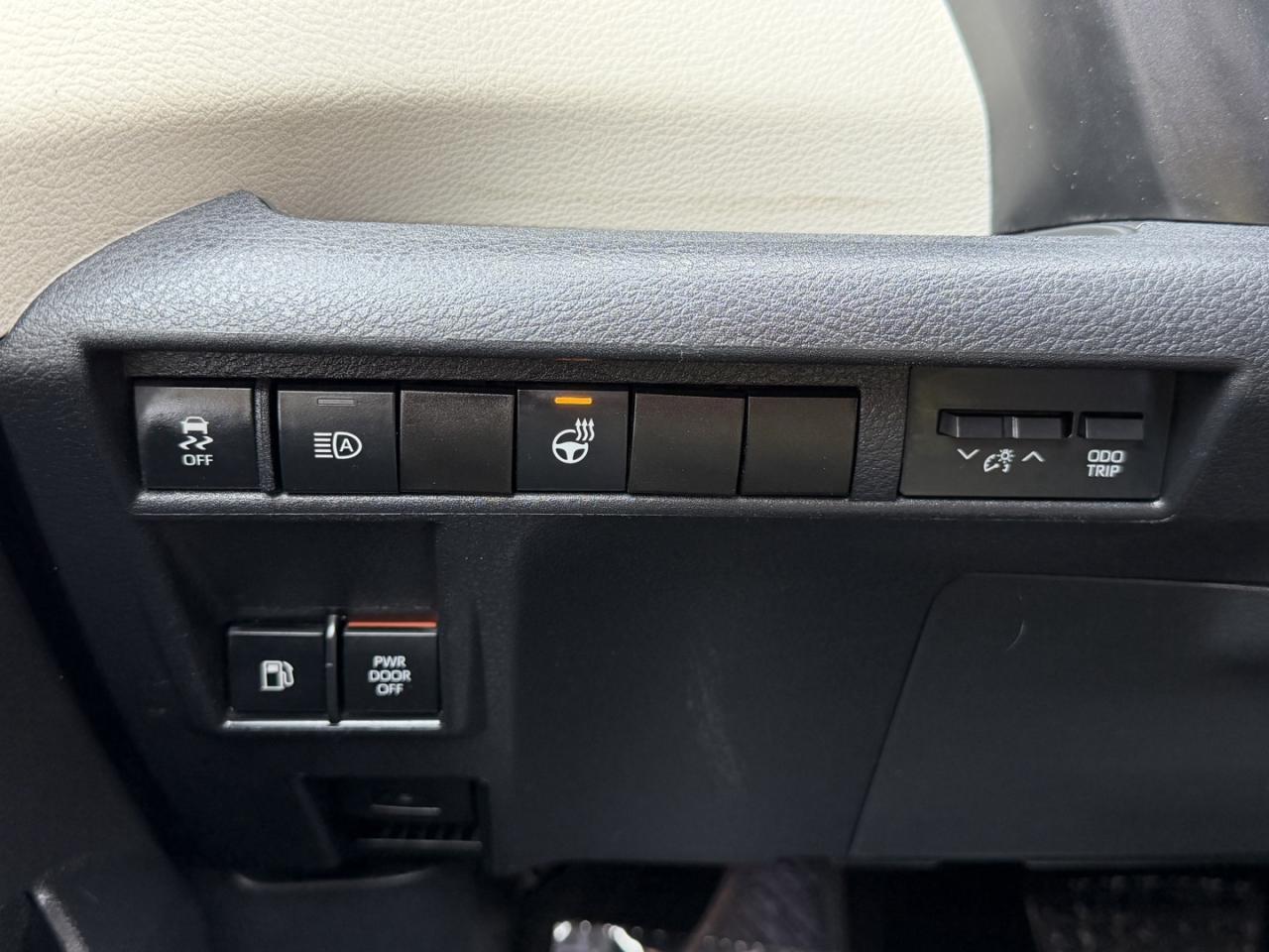 2021 Toyota Sienna XLE AWD - Photo #20