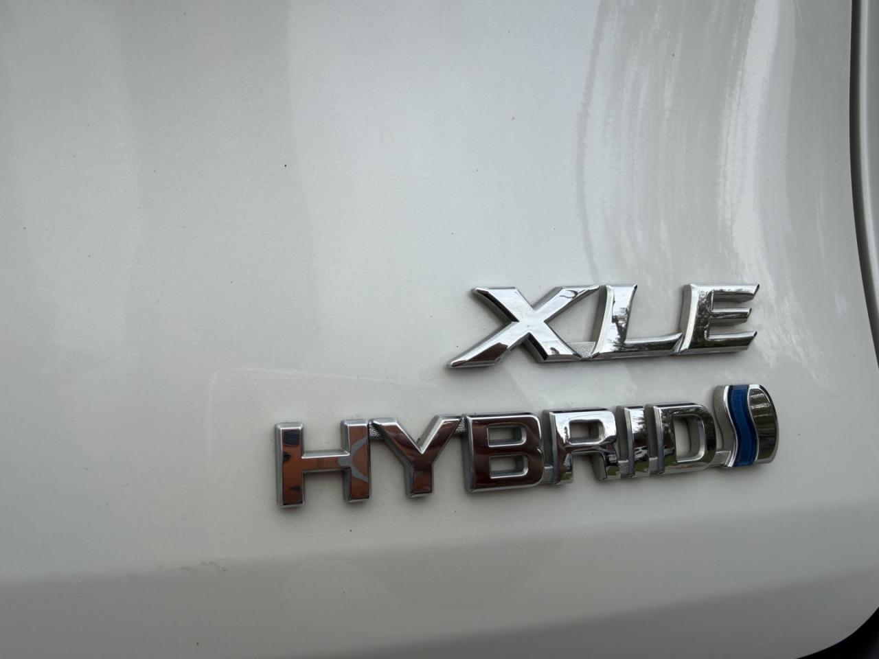 2021 Toyota Sienna XLE AWD - Photo #26