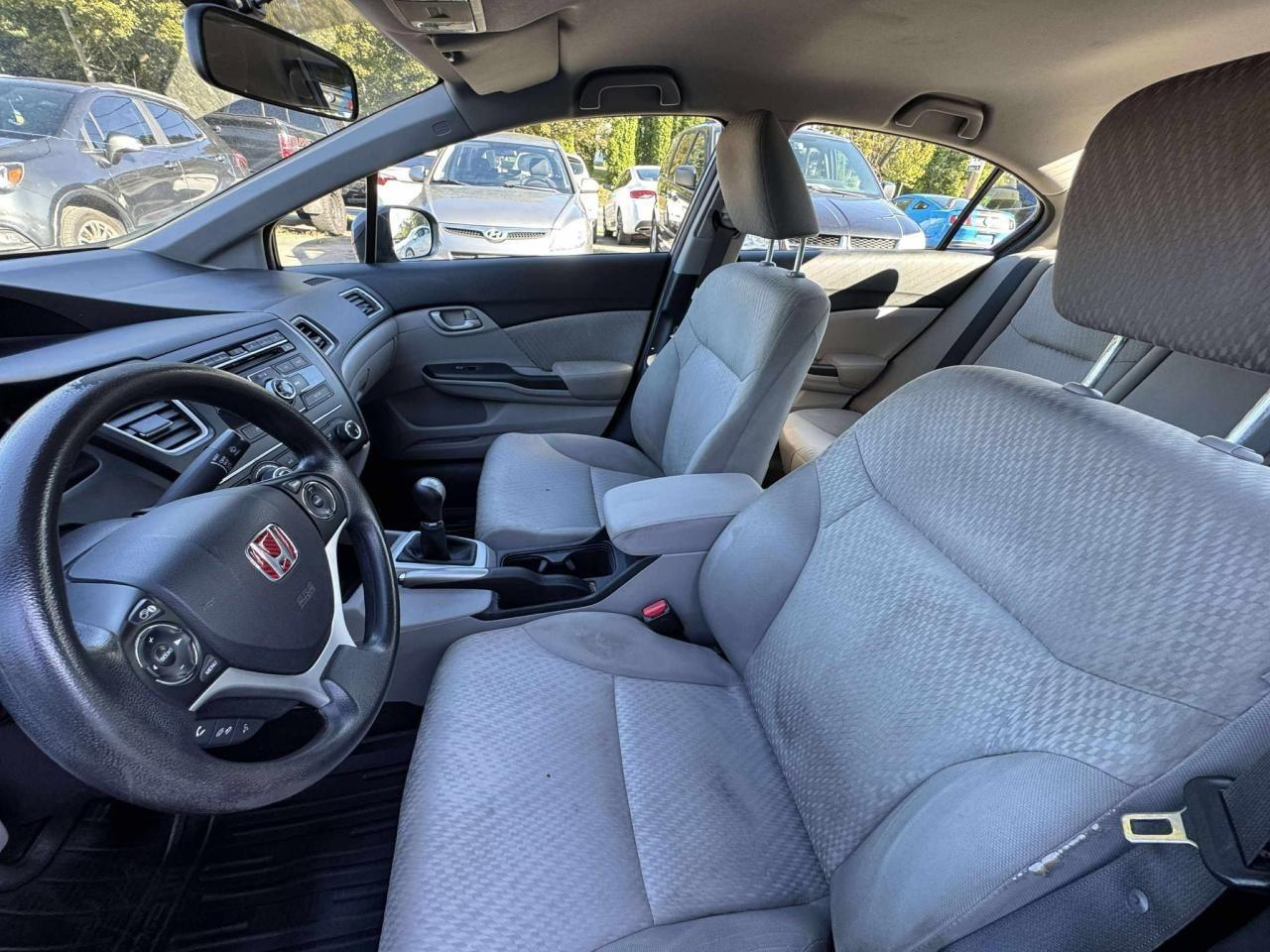 2015 Honda Civic 4dr Man LX - Photo #15