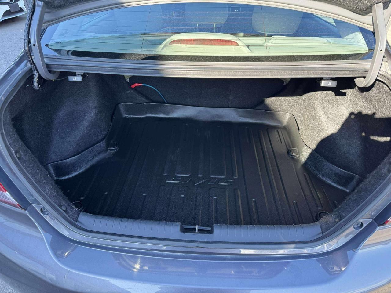 2015 Honda Civic 4dr Man LX - Photo #17