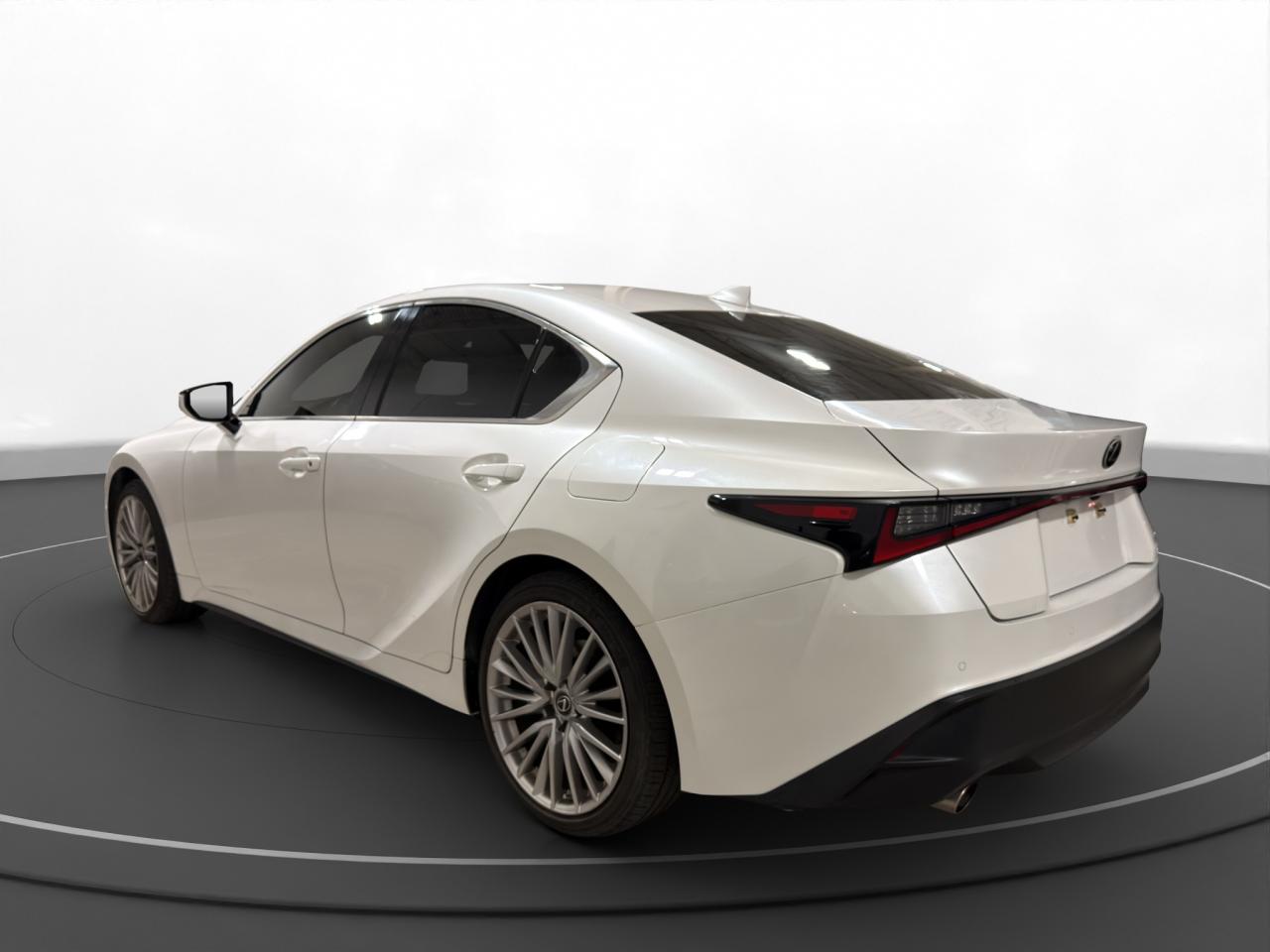 2022 Lexus IS IS 300 Photo4