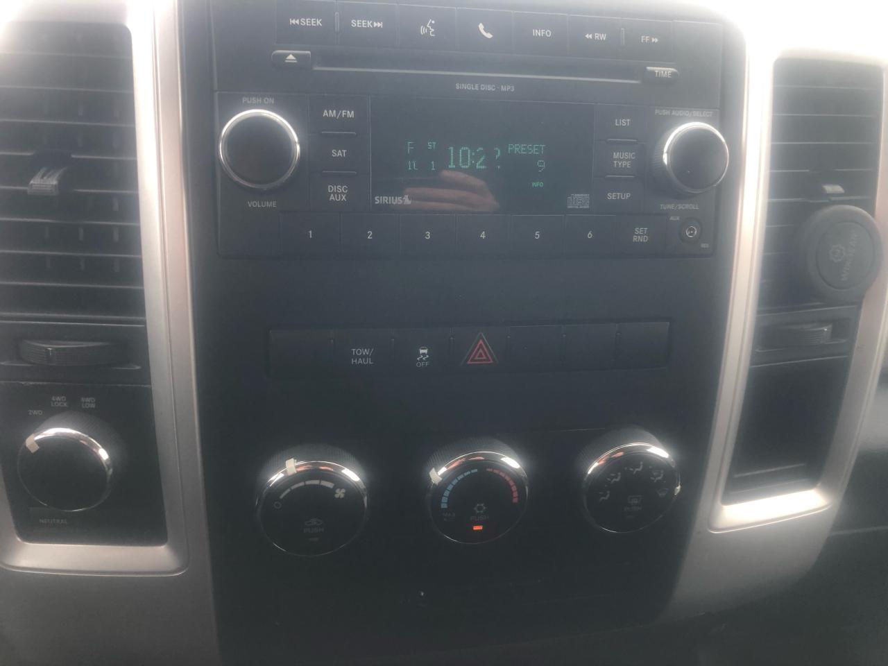 2011 RAM 1500 4WD Reg Cab 140.5" SLT - Photo #11