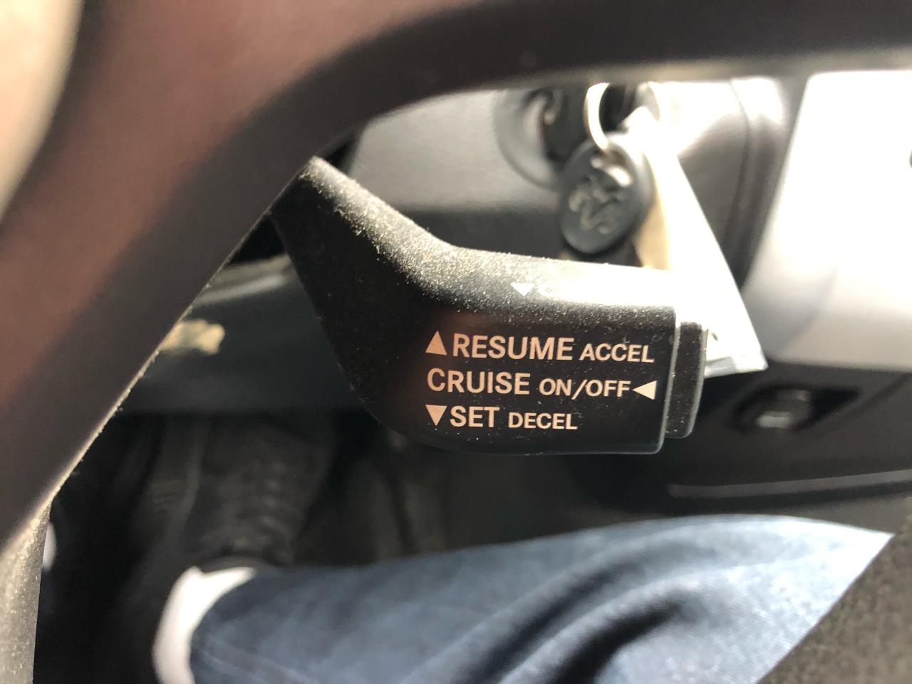 2011 RAM 1500 4WD Reg Cab 140.5" SLT - Photo #14