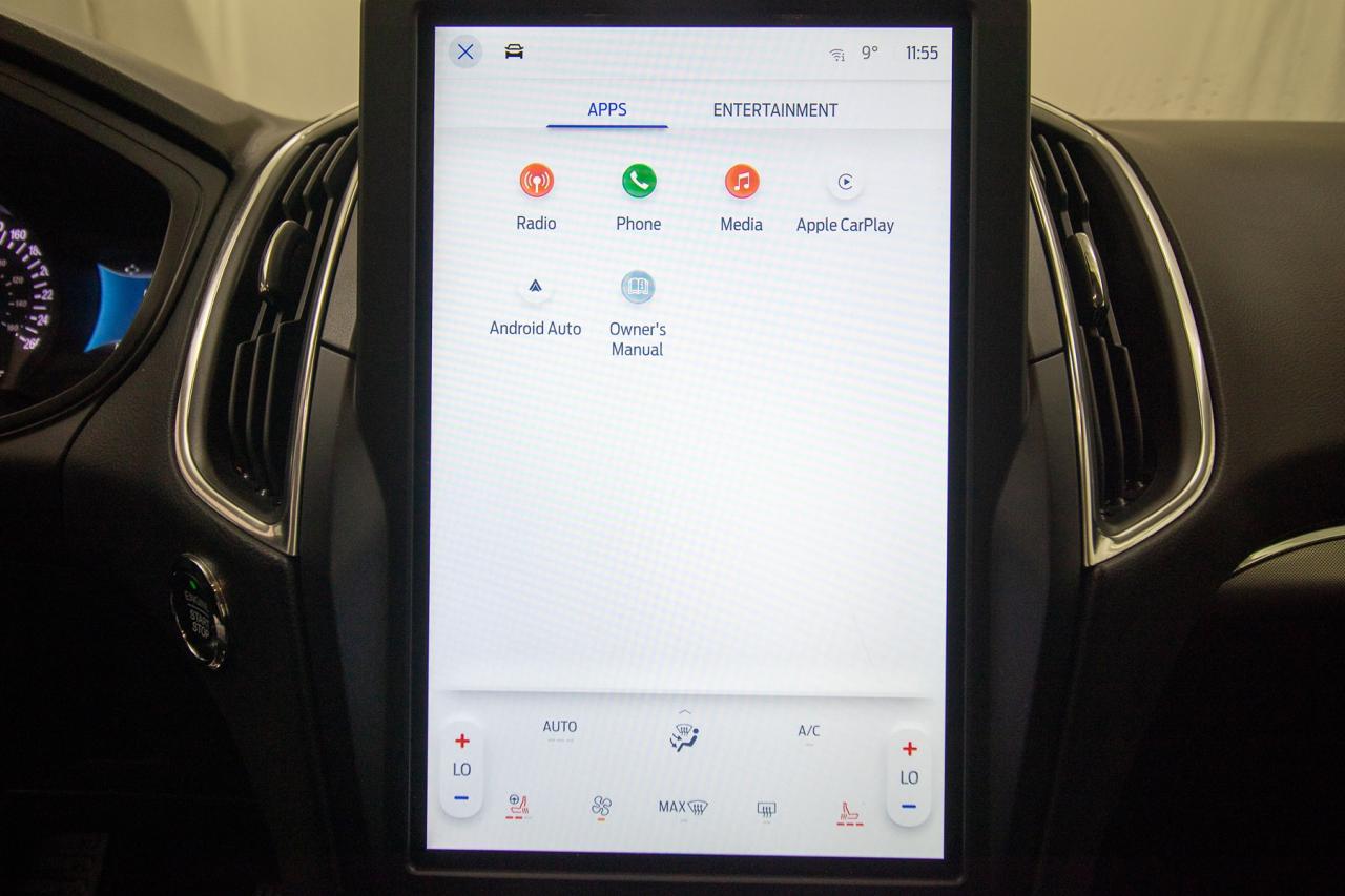 2023 Ford Edge Titanium AWD Photo5