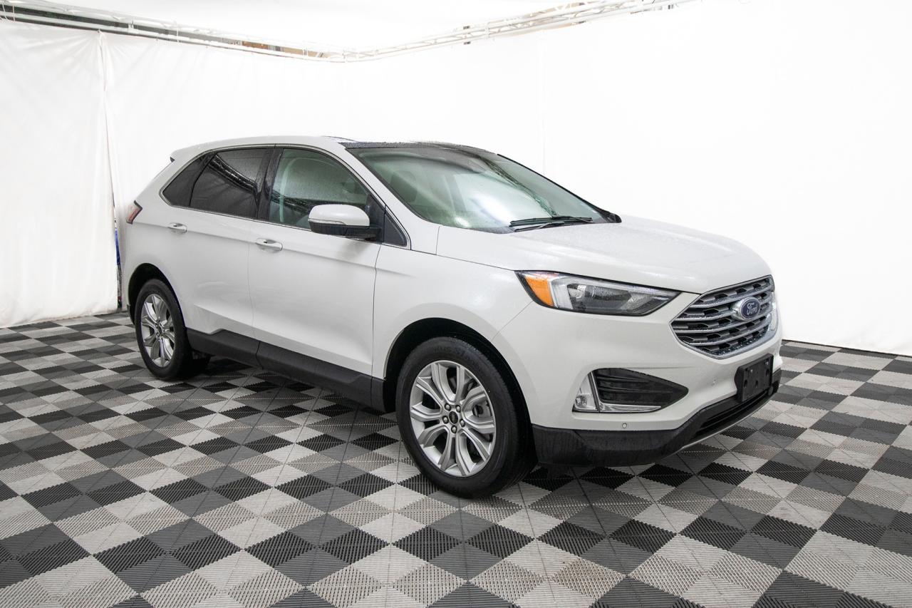 2023 Ford Edge Titanium AWD Photo4