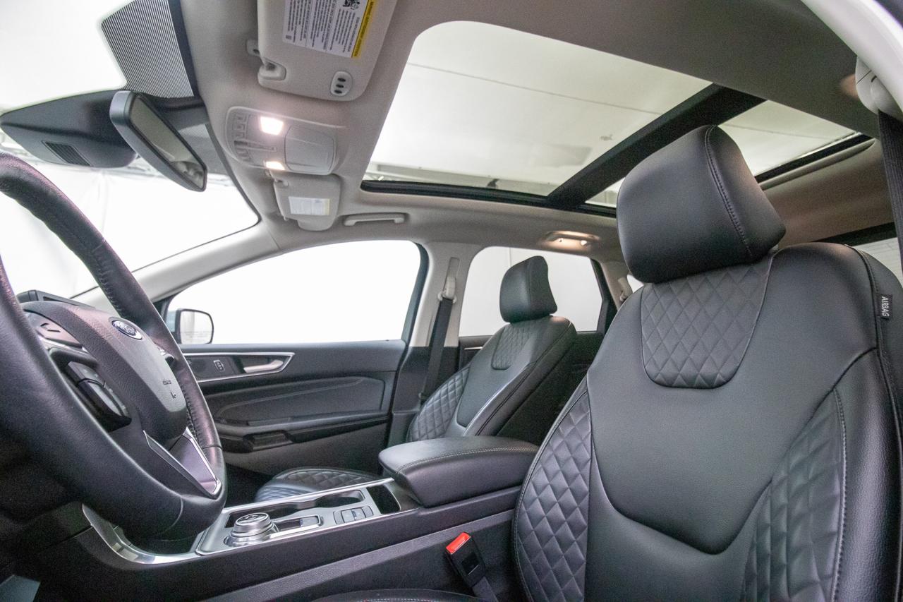 2024 Ford Edge Titanium AWD Photo5