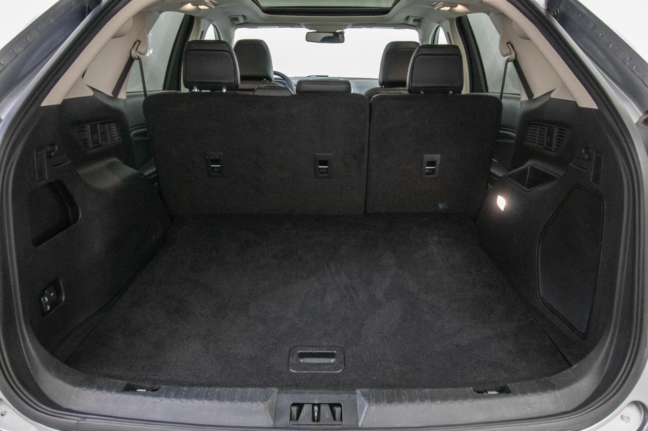 2024 Ford Edge Titanium AWD Photo5