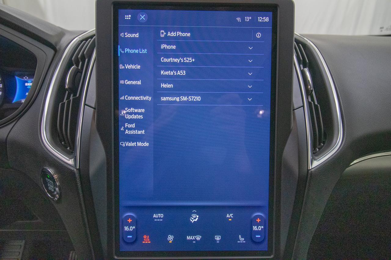 2024 Ford Edge Titanium AWD Photo5