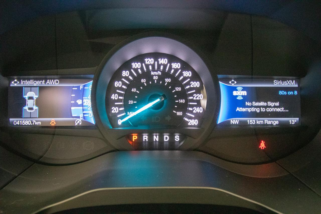 2024 Ford Edge Titanium AWD Photo5