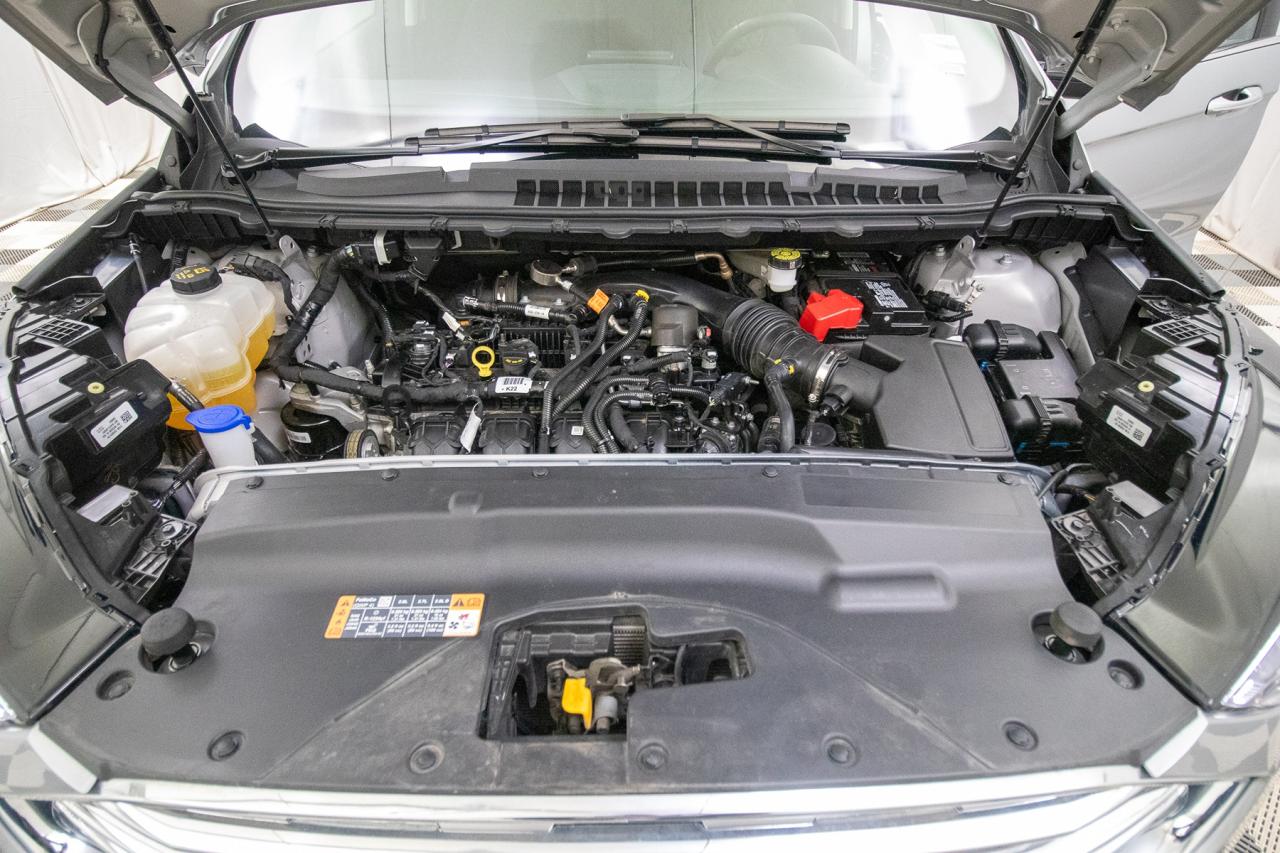 2024 Ford Edge Titanium AWD Photo5