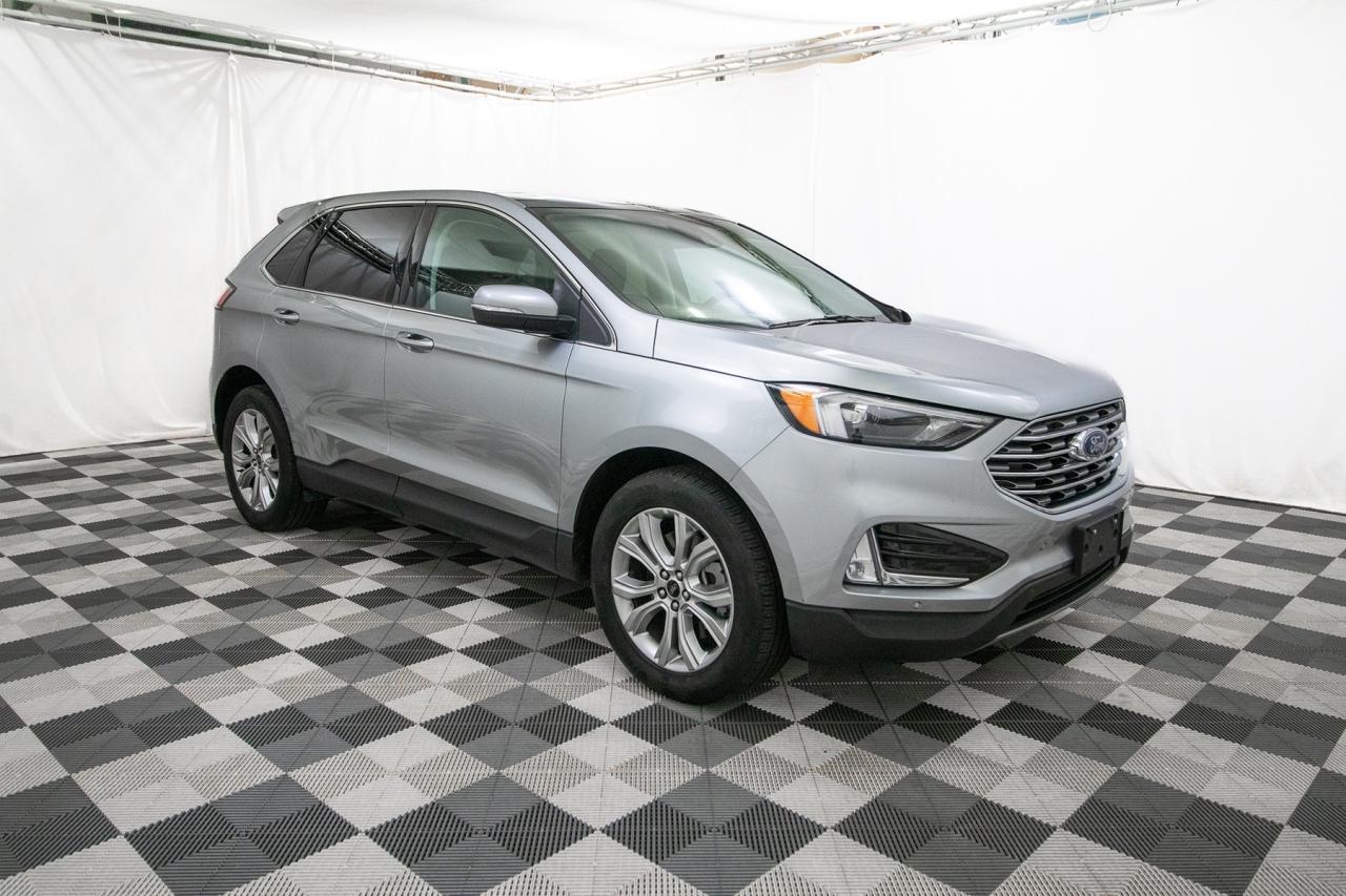2024 Ford Edge Titanium AWD Photo4