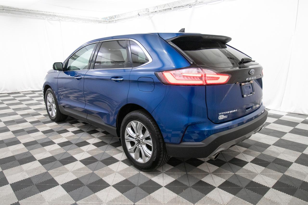 2024 Ford Edge Titanium AWD Photo5