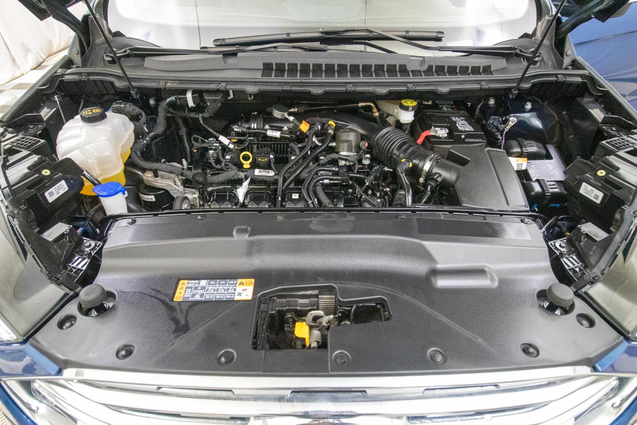 2024 Ford Edge Titanium AWD Photo5