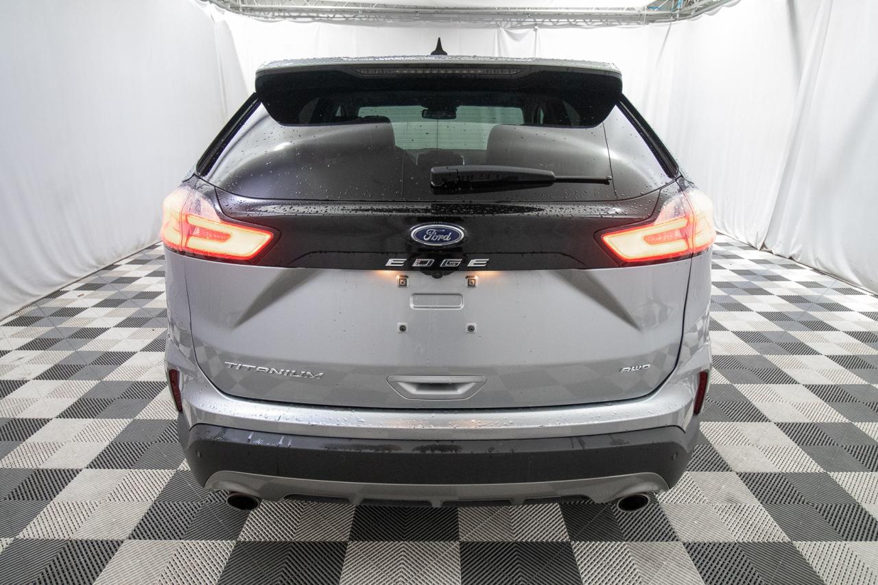 2024 Ford Edge Titanium AWD Photo5