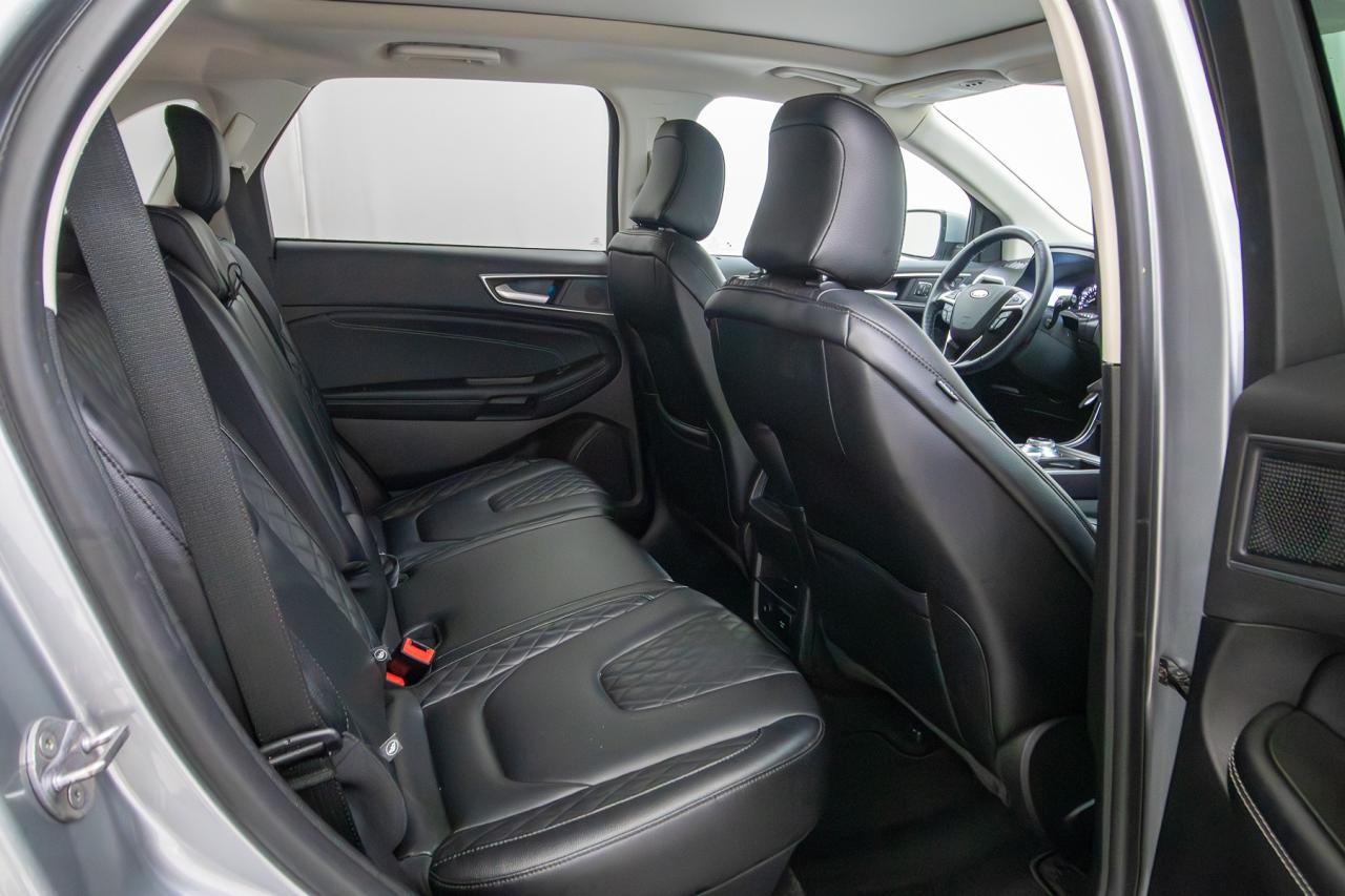 2024 Ford Edge Titanium AWD Photo5