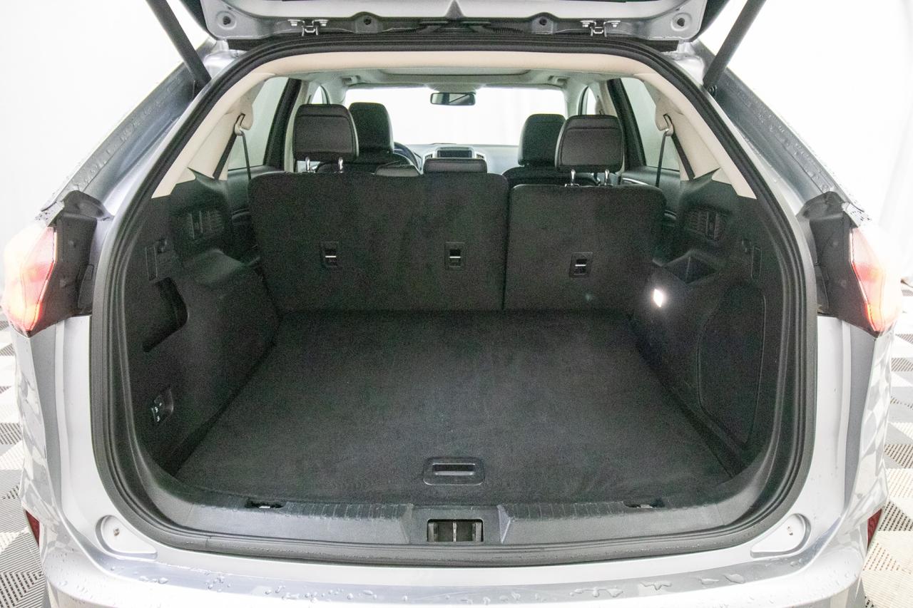 2024 Ford Edge Titanium AWD Photo5