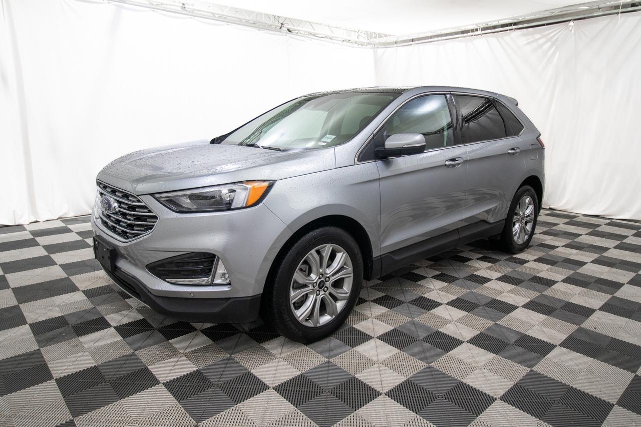 2024 Ford Edge Titanium AWD Photo2