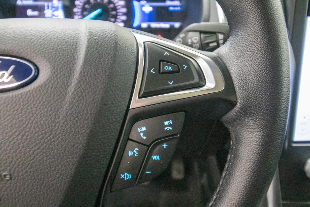 2024 Ford Edge Titanium AWD Photo5