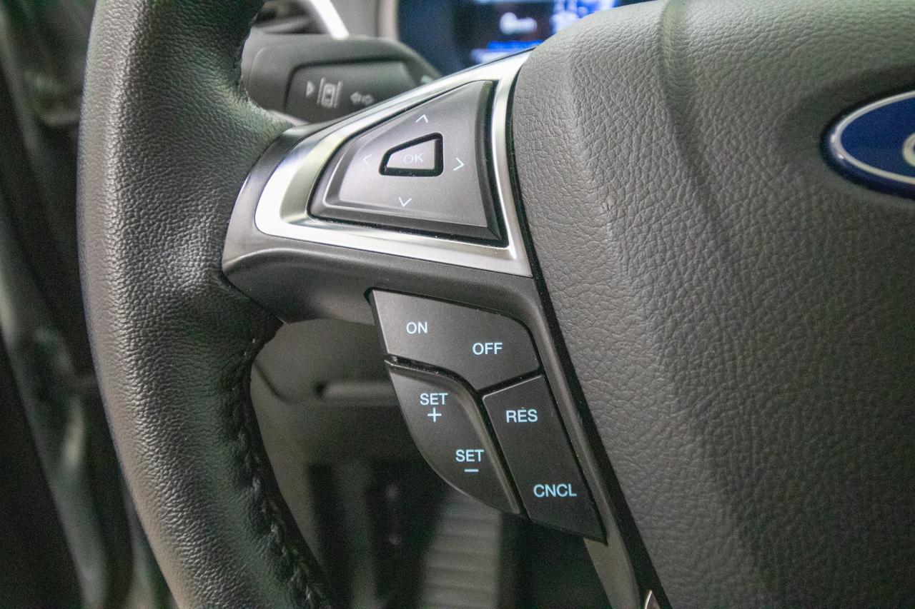 2024 Ford Edge Titanium AWD Photo5