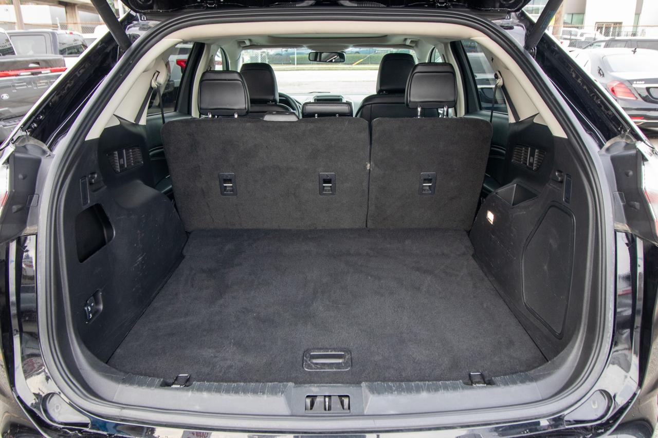 2024 Ford Edge Titanium AWD Photo5