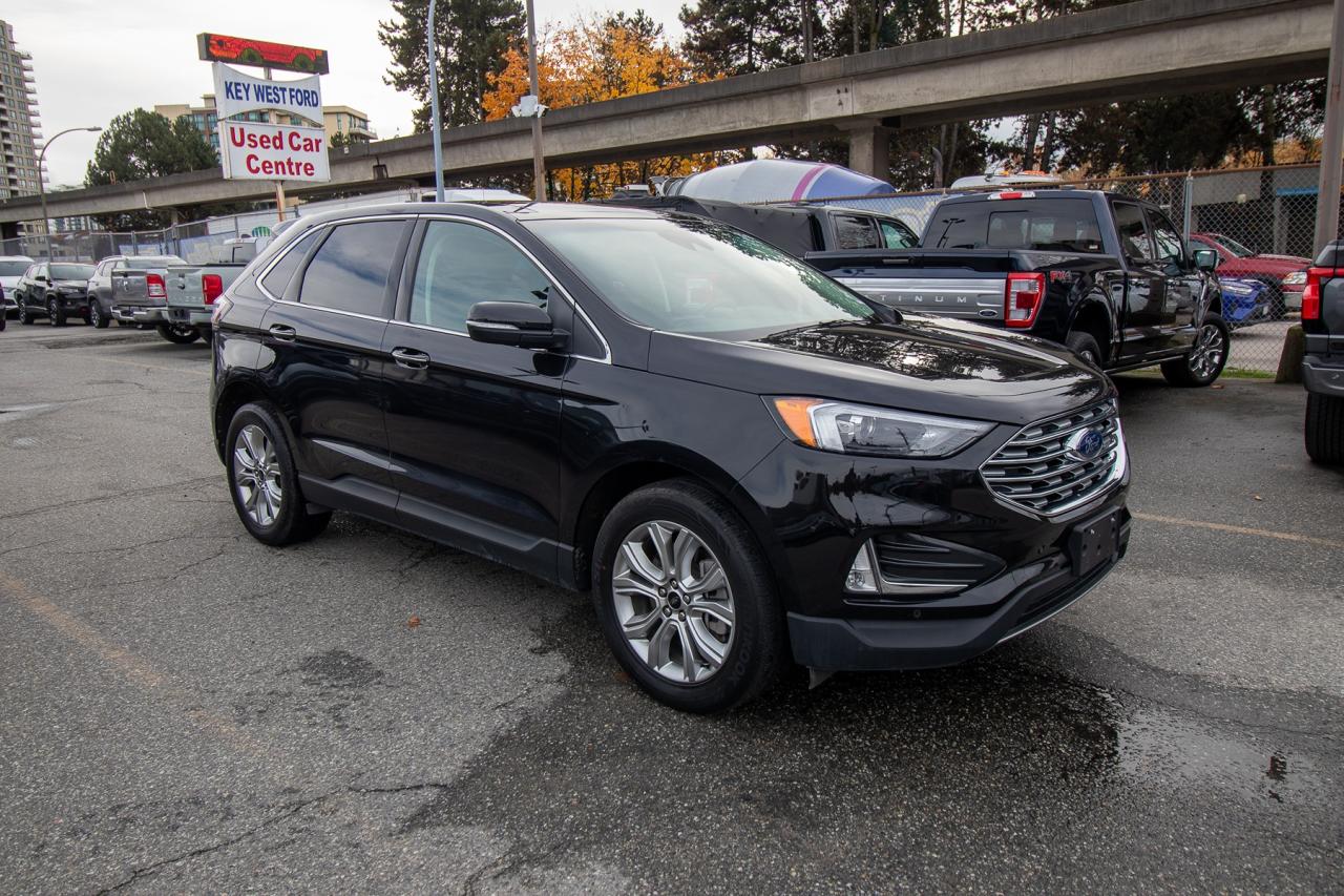 2024 Ford Edge Titanium AWD Photo5
