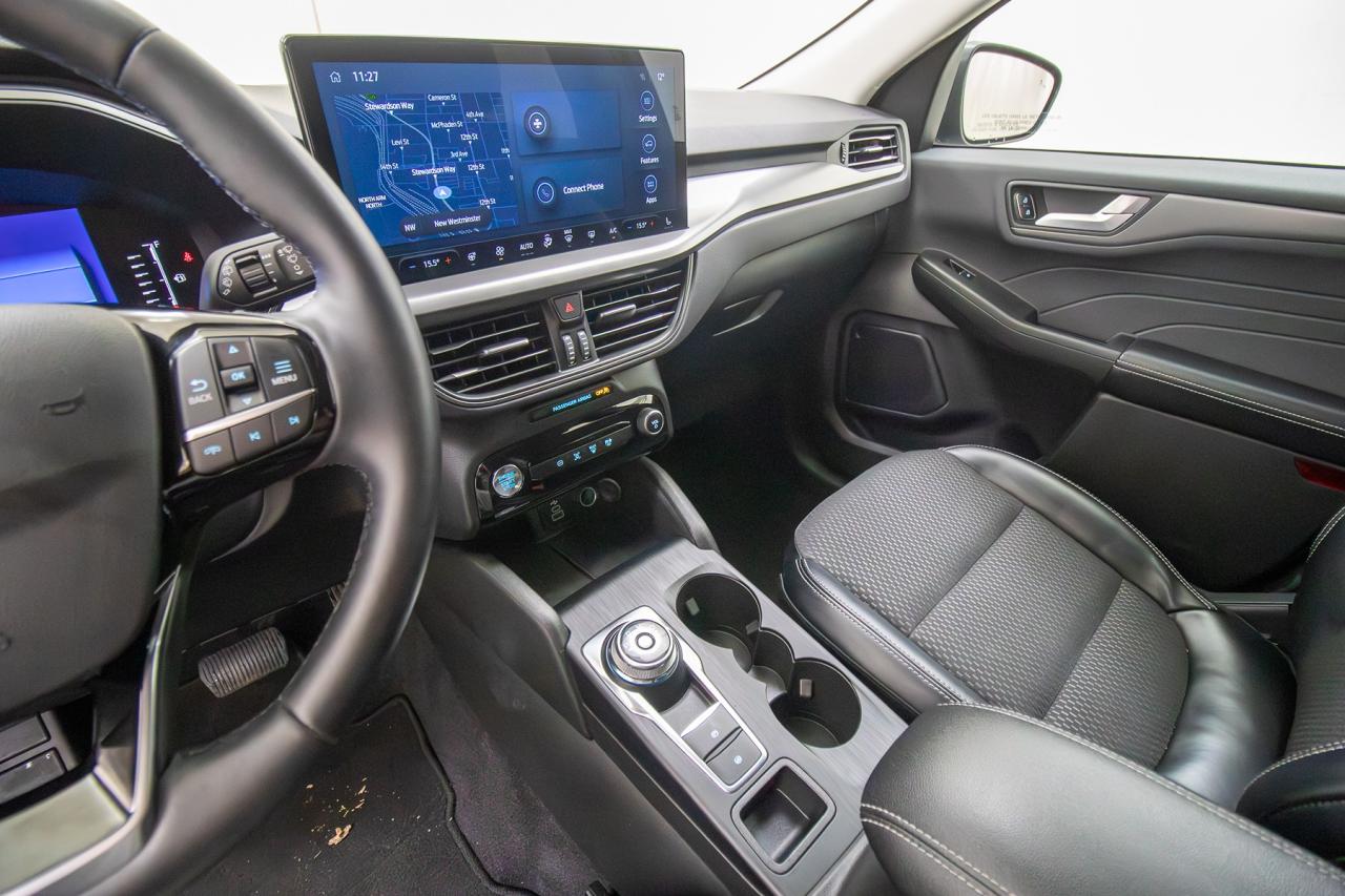 2024 Ford Escape PHEV Photo5