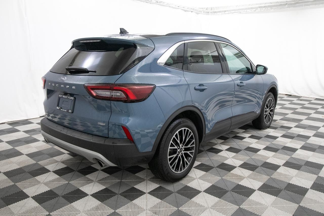 2024 Ford Escape PHEV Photo5