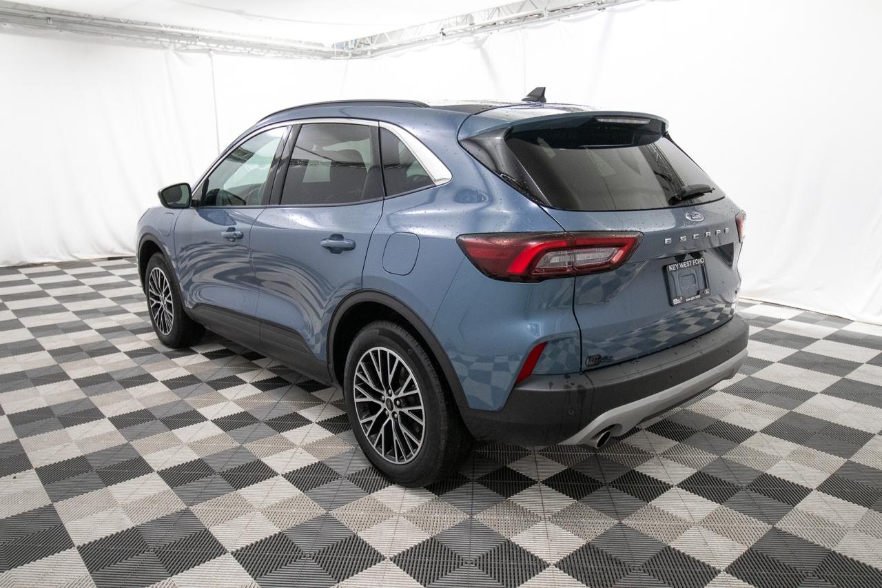 2024 Ford Escape PHEV Photo5
