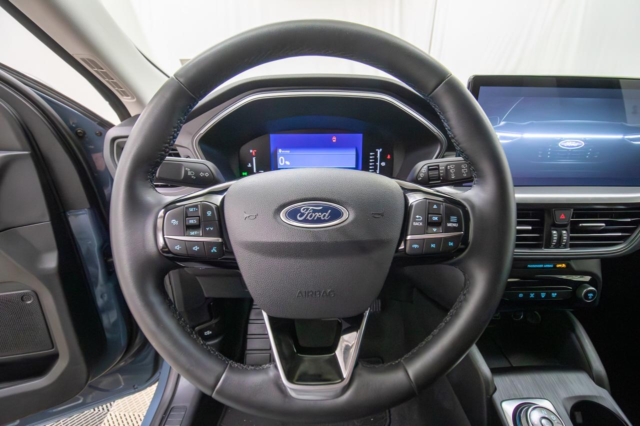 2024 Ford Escape PHEV Photo5