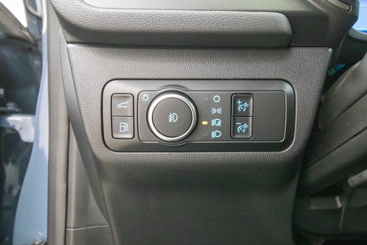 2024 Ford Escape PHEV Photo5