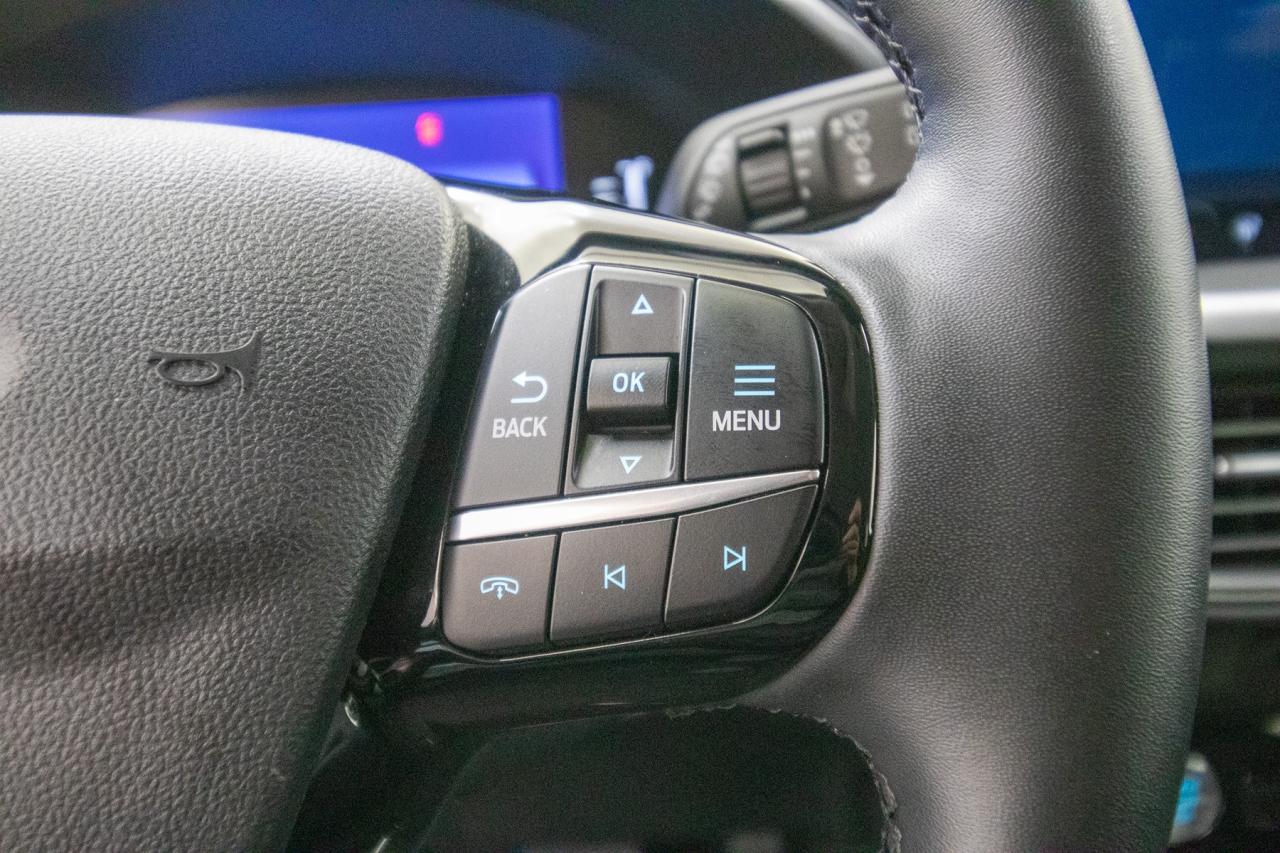 2024 Ford Escape PHEV Photo5