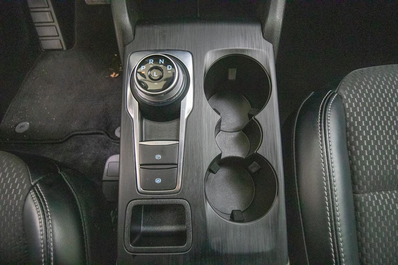 2024 Ford Escape PHEV Photo5