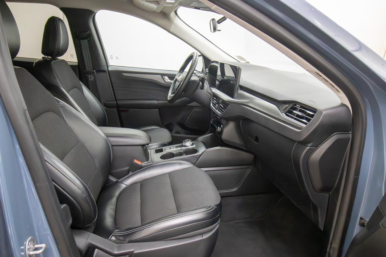 2024 Ford Escape PHEV Photo5