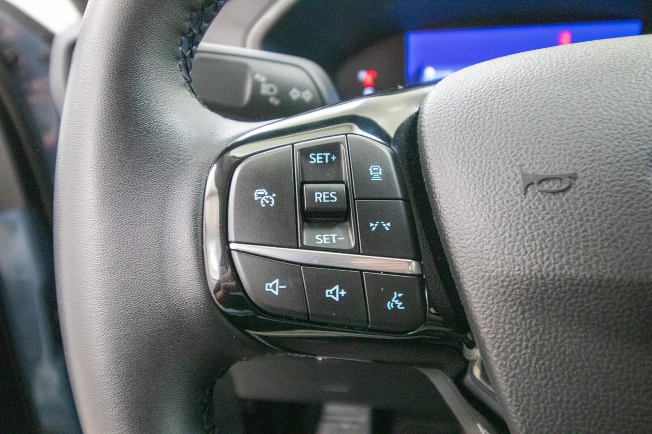 2024 Ford Escape PHEV Photo5